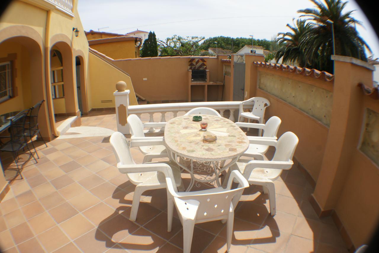 Goldhome - Carlit - Casa 9 Habitaciones, Piscina Privada, Sala De Juegos Empuriabrava Exteriör bild