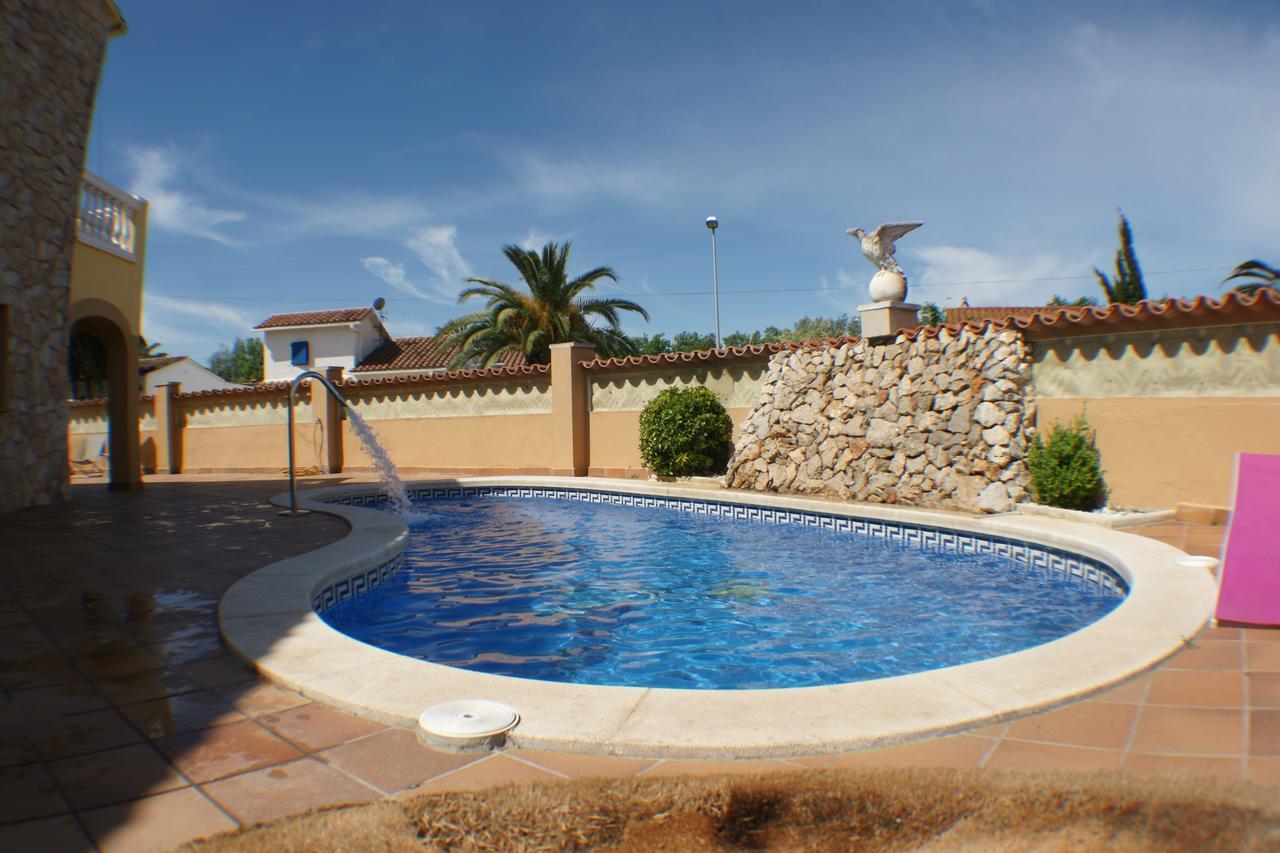 Goldhome - Carlit - Casa 9 Habitaciones, Piscina Privada, Sala De Juegos Empuriabrava Exteriör bild