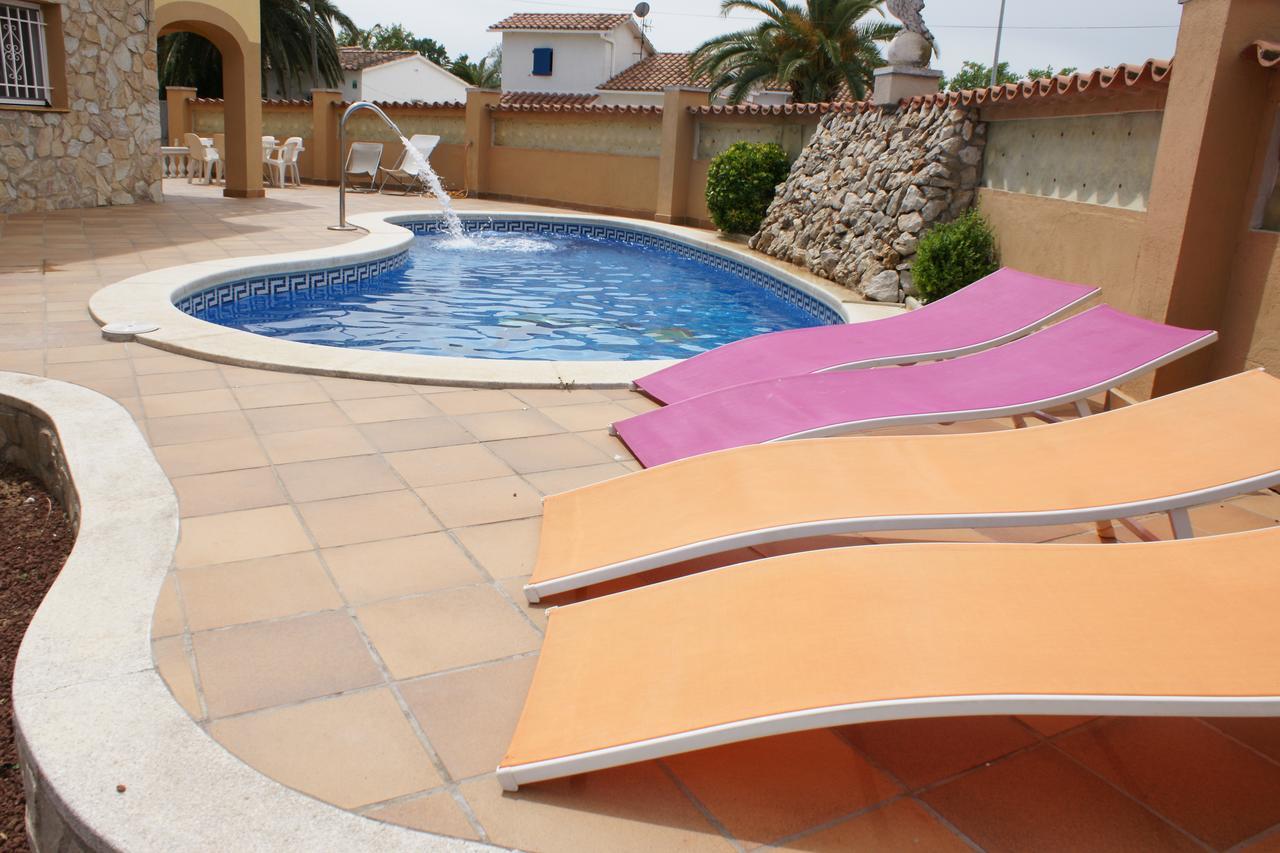 Goldhome - Carlit - Casa 9 Habitaciones, Piscina Privada, Sala De Juegos Empuriabrava Exteriör bild