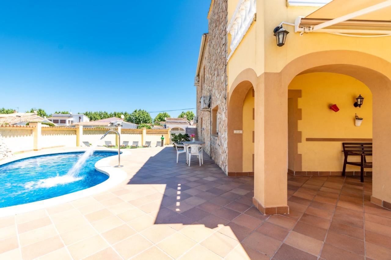 Goldhome - Carlit - Casa 9 Habitaciones, Piscina Privada, Sala De Juegos Empuriabrava Exteriör bild